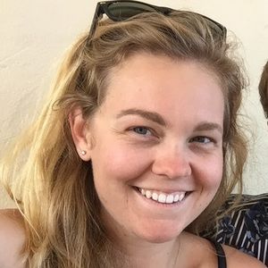 Meet your Posher, Laura